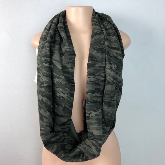 Lululemon Vinyasa Scarf *Cotton Evergreen Camo - Picture 4 of 8